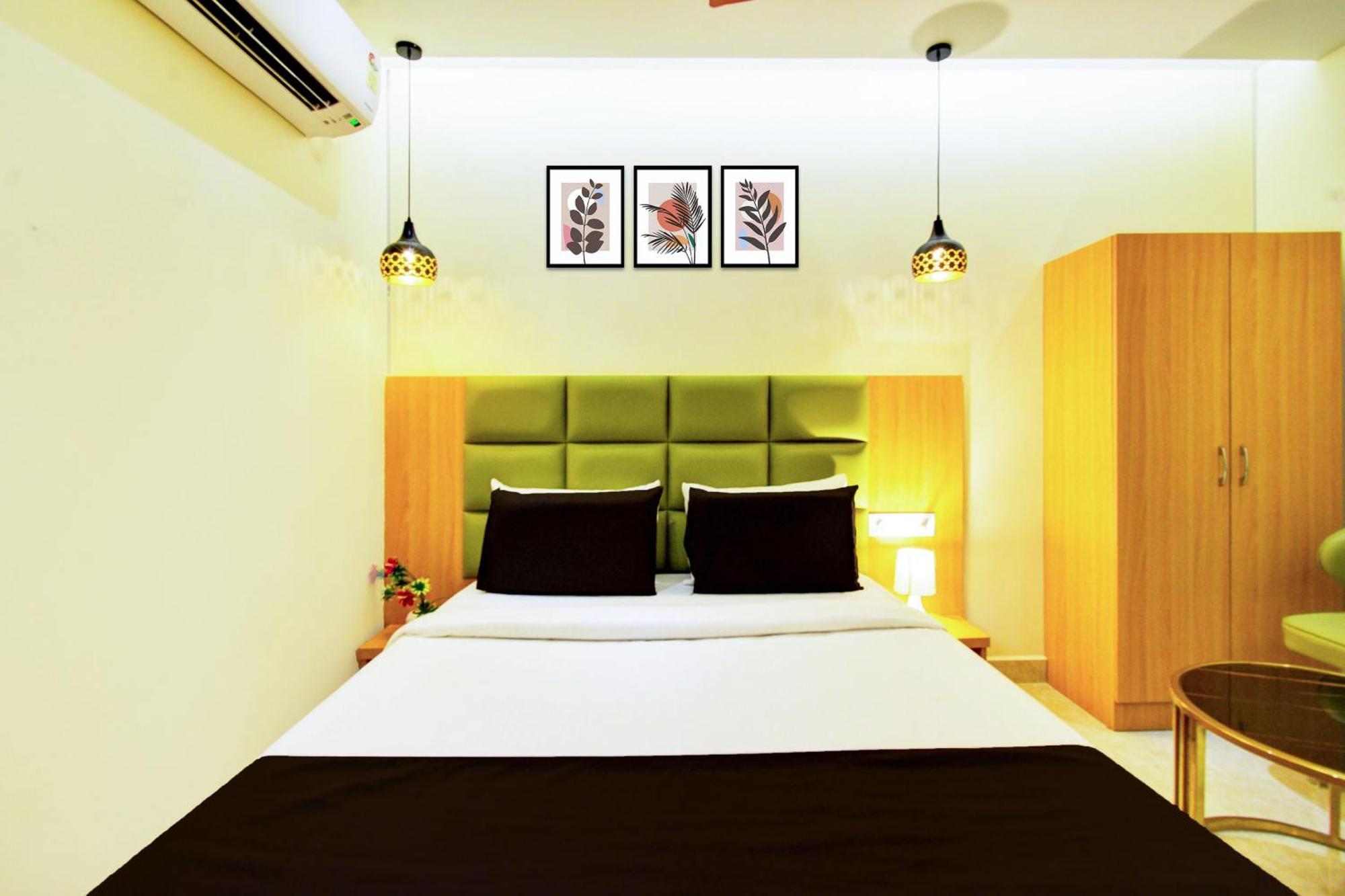 Hotel O Svs Suites Luxury Rooms Trimulgherry Exteriör bild