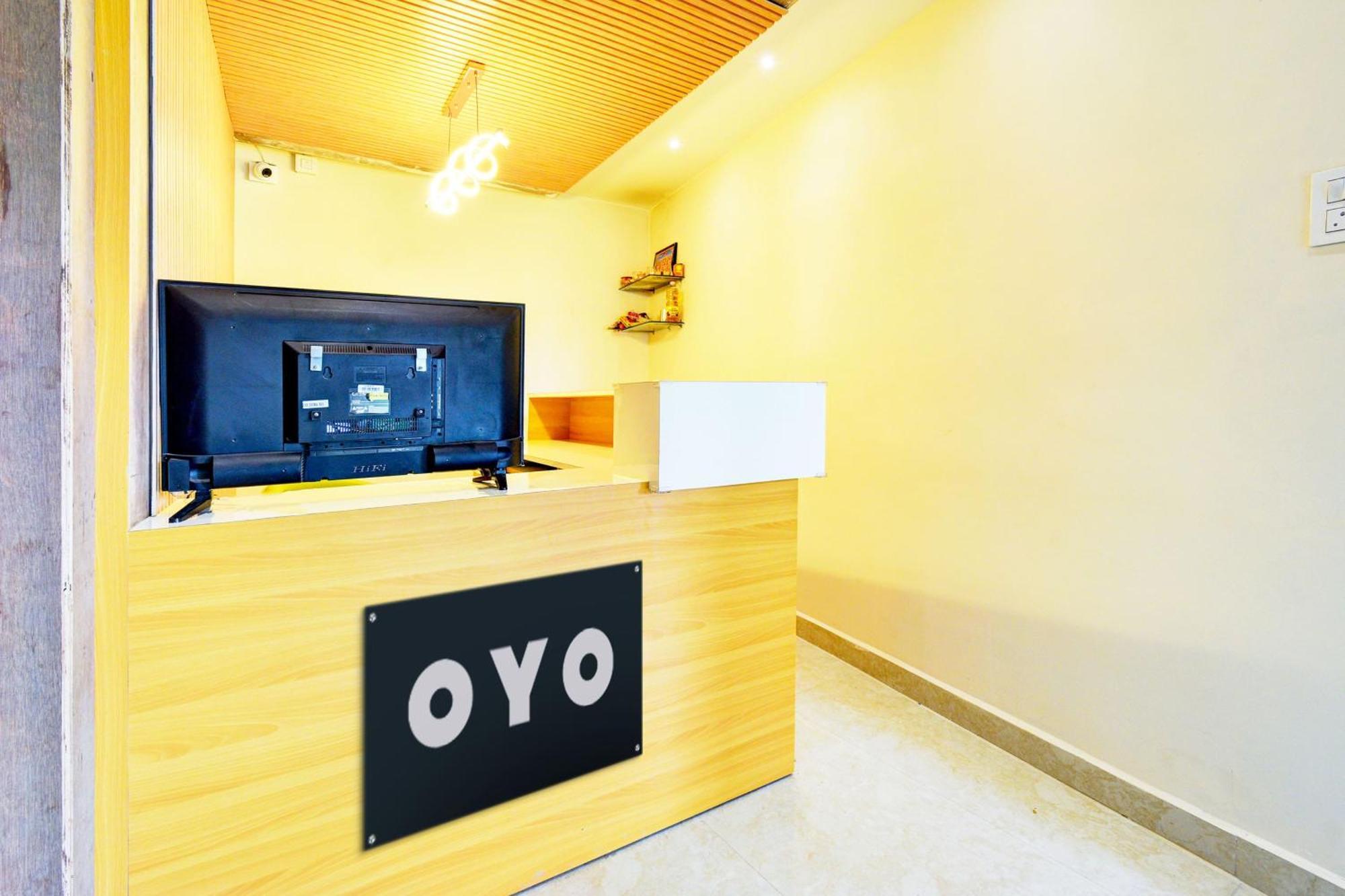 Hotel O Svs Suites Luxury Rooms Trimulgherry Exteriör bild